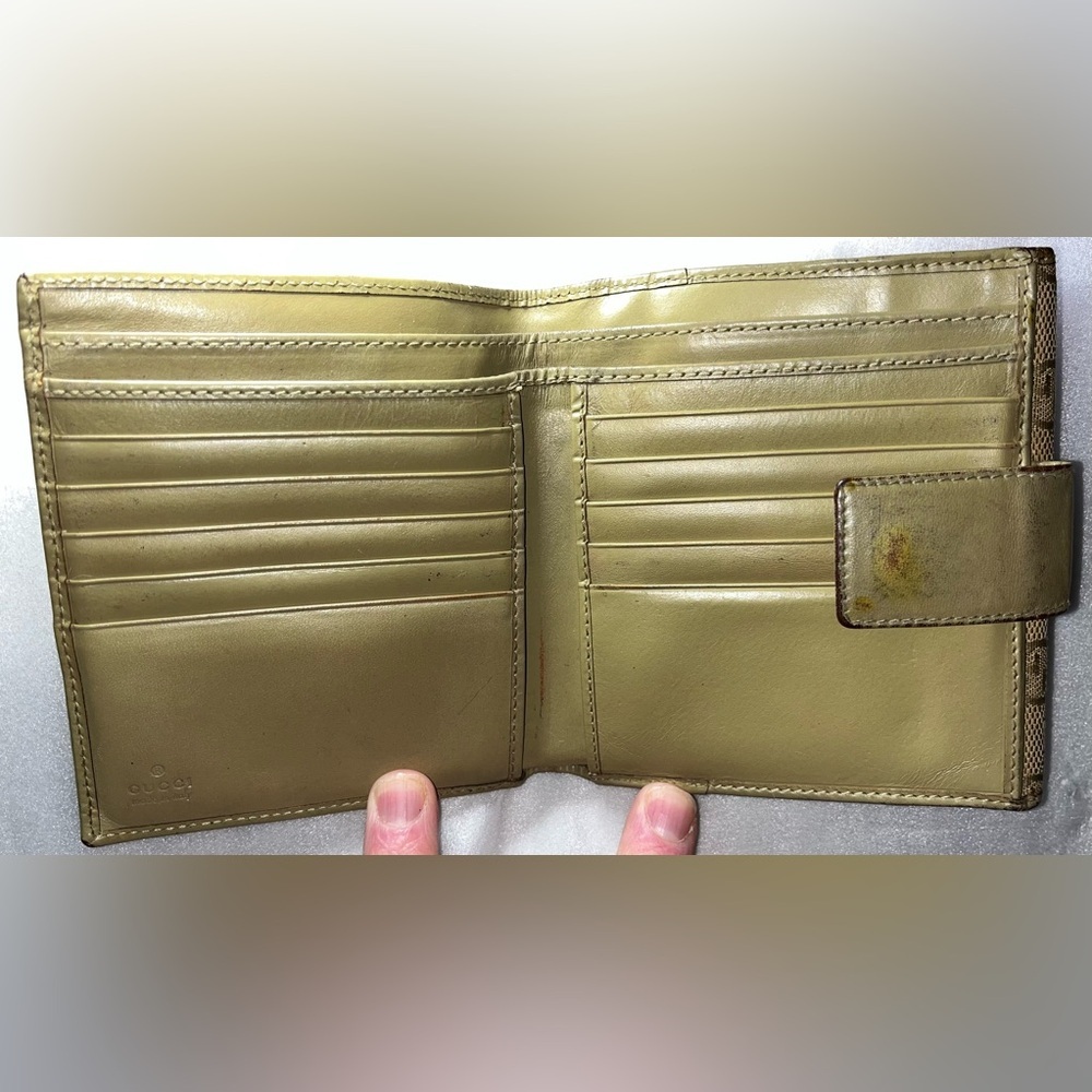 Gucci Beige Monogram Canvas Bi-Fold Wallet with Gold Plate - Picture 5 of 6